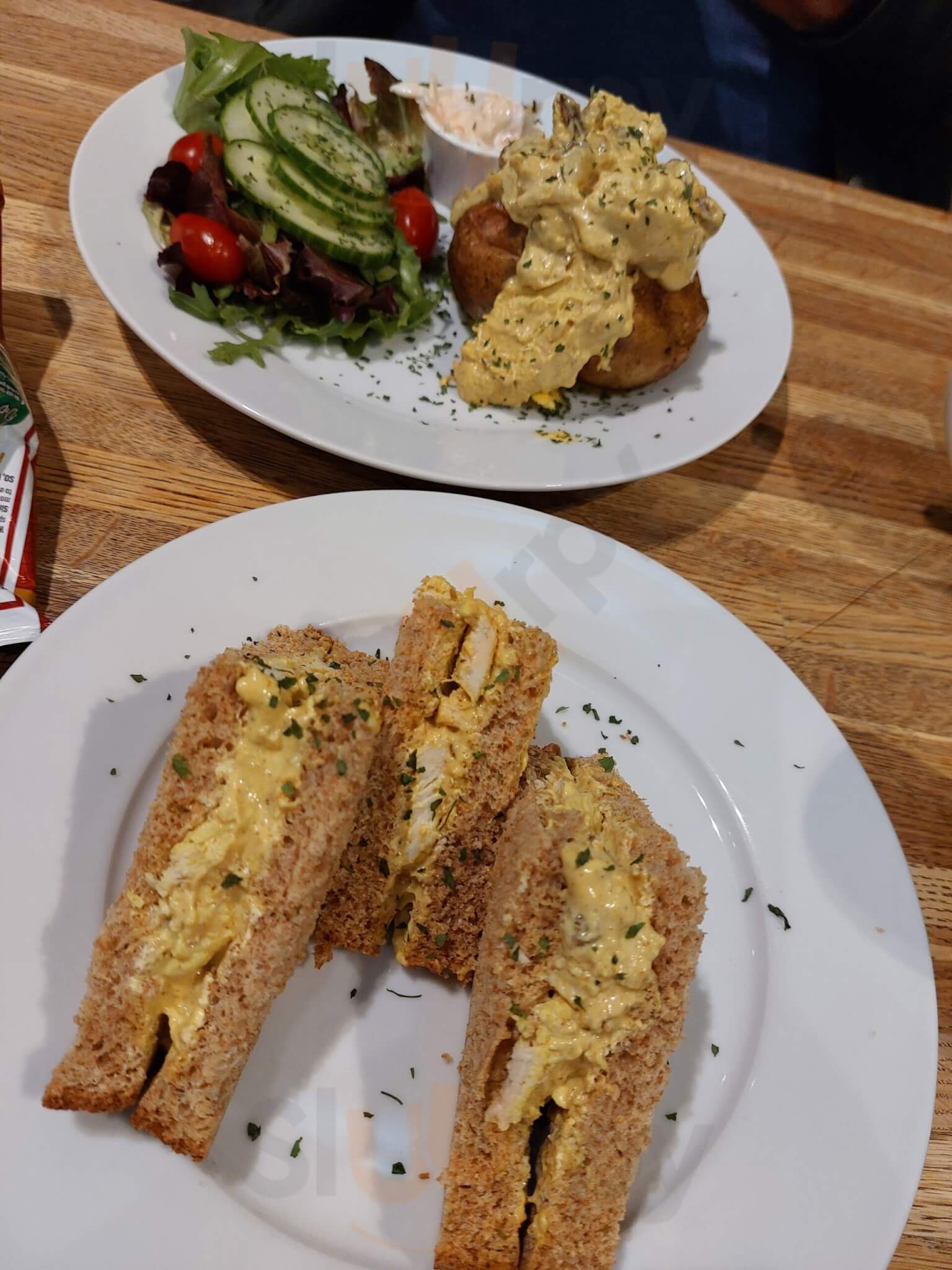 Cafe, Shop & Listening Service